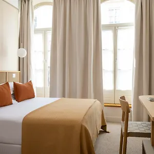 Joe M Otel Paris