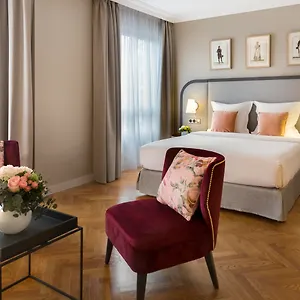 Warwick Reine Astrid - Apart Otel Lyon